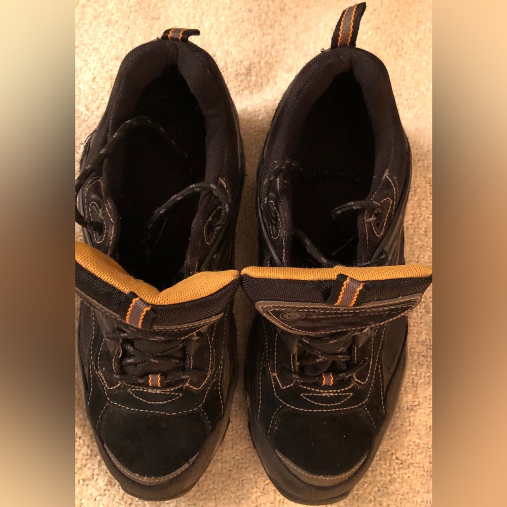 Earth Shoe North Ultra Grip Waterproof Leather Sneakers 10.5